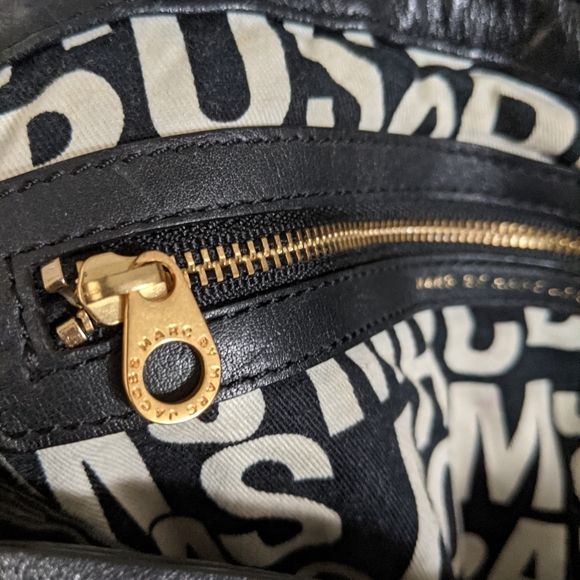 MARC BY MARC JACOBS Black Leather Purse - Picture 6 of 10